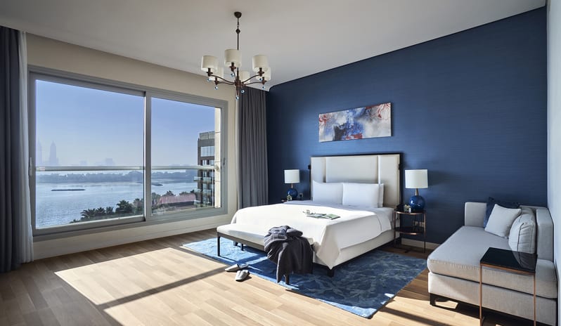 middle-east-holidays-dubai-rixos-the-palm-dubai-hotel-and-suites-hotel-three-bedroom-family-suite-bedroom